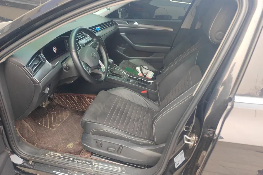 2020 Volkswagen Magotan 2.0T 186HP L4 7DCT,autocango,china used car exporter,china ev exporter,chinese used car exporter,chinese used ev exporter