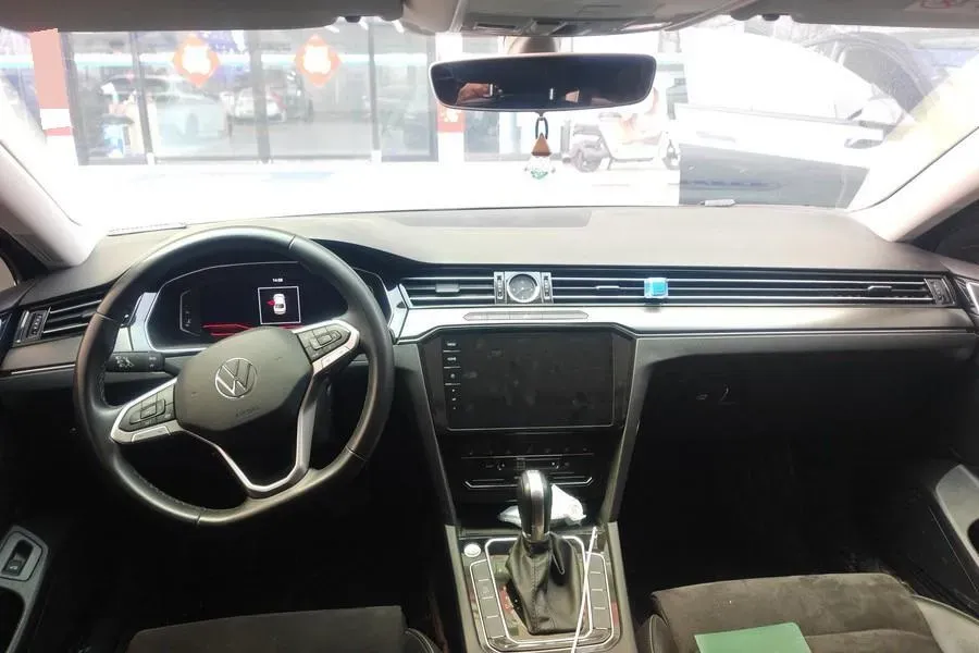 2020 Volkswagen Magotan 2.0T 186HP L4 7DCT,autocango,china used car exporter,china ev exporter,chinese used car exporter,chinese used ev exporter