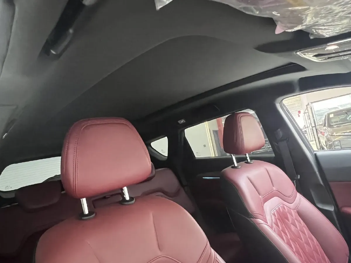2023 ChangAn Oshan X7 Plus 1.5T 188HP L4 7DCT,autocango,china used car exporter,china ev exporter,chinese used car exporter,chinese used ev exporter