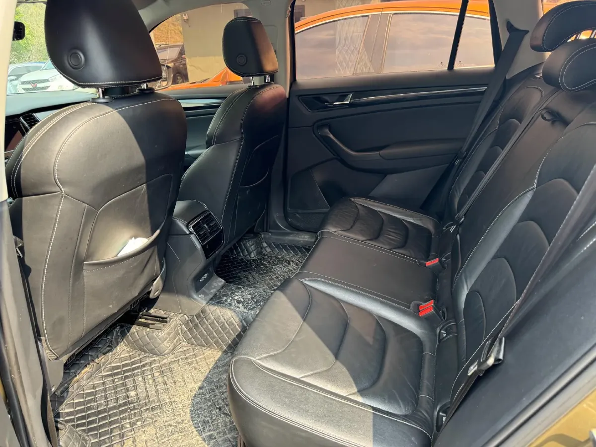 2019 Chevrolet Equinox 2.0T 260HP L4 9AT,autocango,china used car exporter,china ev exporter,chinese used car exporter,chinese used ev exporter