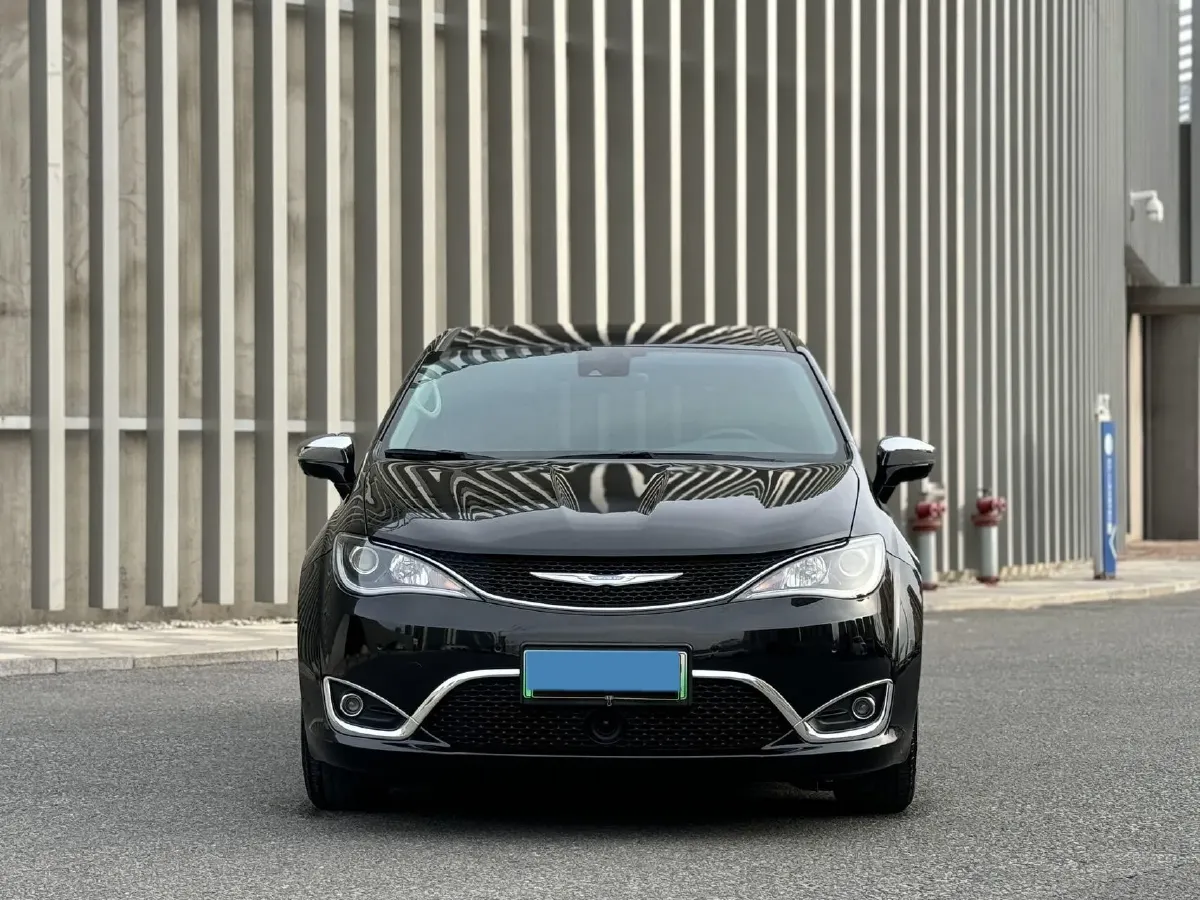 2019 Chrysler Pacifica 3.6L 245HP V6 E-CVT PHEV 16KWH,autocango,china used car exporter,china ev exporter,chinese used car exporter,chinese used ev exporter