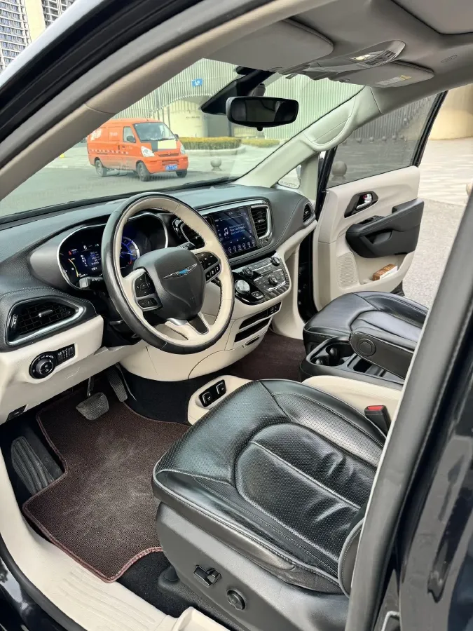 2019 Chrysler Pacifica 3.6L 245HP V6 E-CVT PHEV 16KWH,autocango,china used car exporter,china ev exporter,chinese used car exporter,chinese used ev exporter