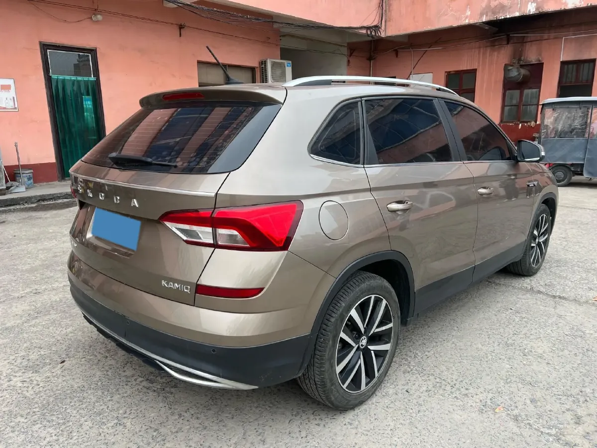 2020 Skoda Kamiq 1.5L 112HP L4 6AT,autocango,china used car exporter,china ev exporter,chinese used car exporter,chinese used ev exporter
