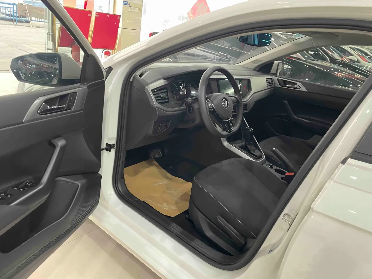 2019 Volkswagen Polo 1.5L 113HP L4 6AT,autocango,china used car exporter,china ev exporter,chinese used car exporter,chinese used ev exporter