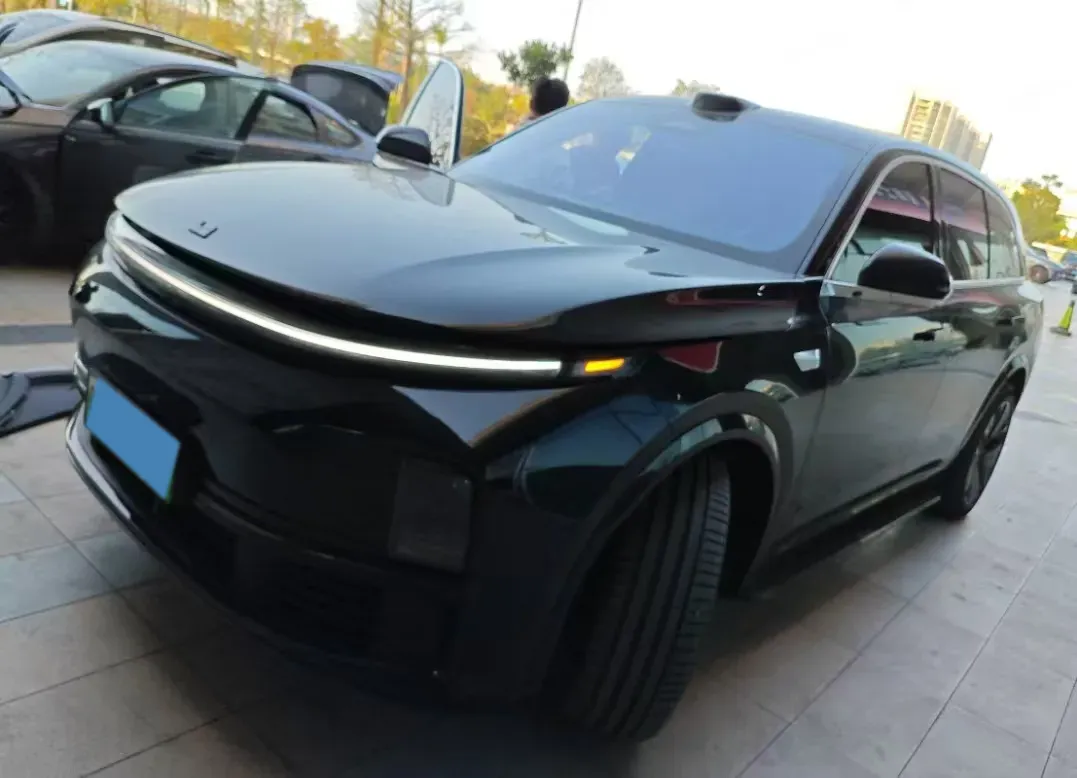 2024 Li L8 Range Extended 154HP REEV 42.8KWH,autocango,china used car exporter,china ev exporter,chinese used car exporter,chinese used ev exporter