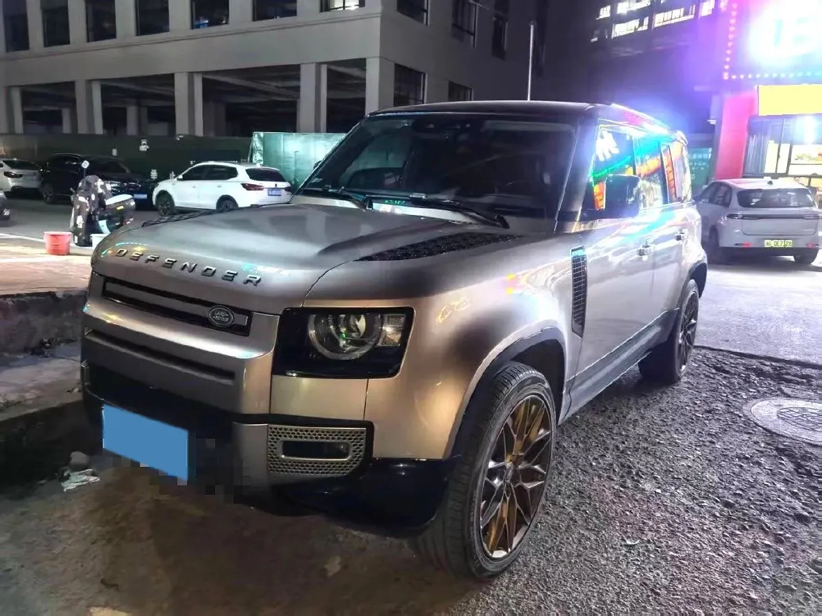 2022 Land Rover Defender 3.0T 400HP L6 8AT,autocango,china used car exporter,china ev exporter,chinese used car exporter,chinese used ev exporter
