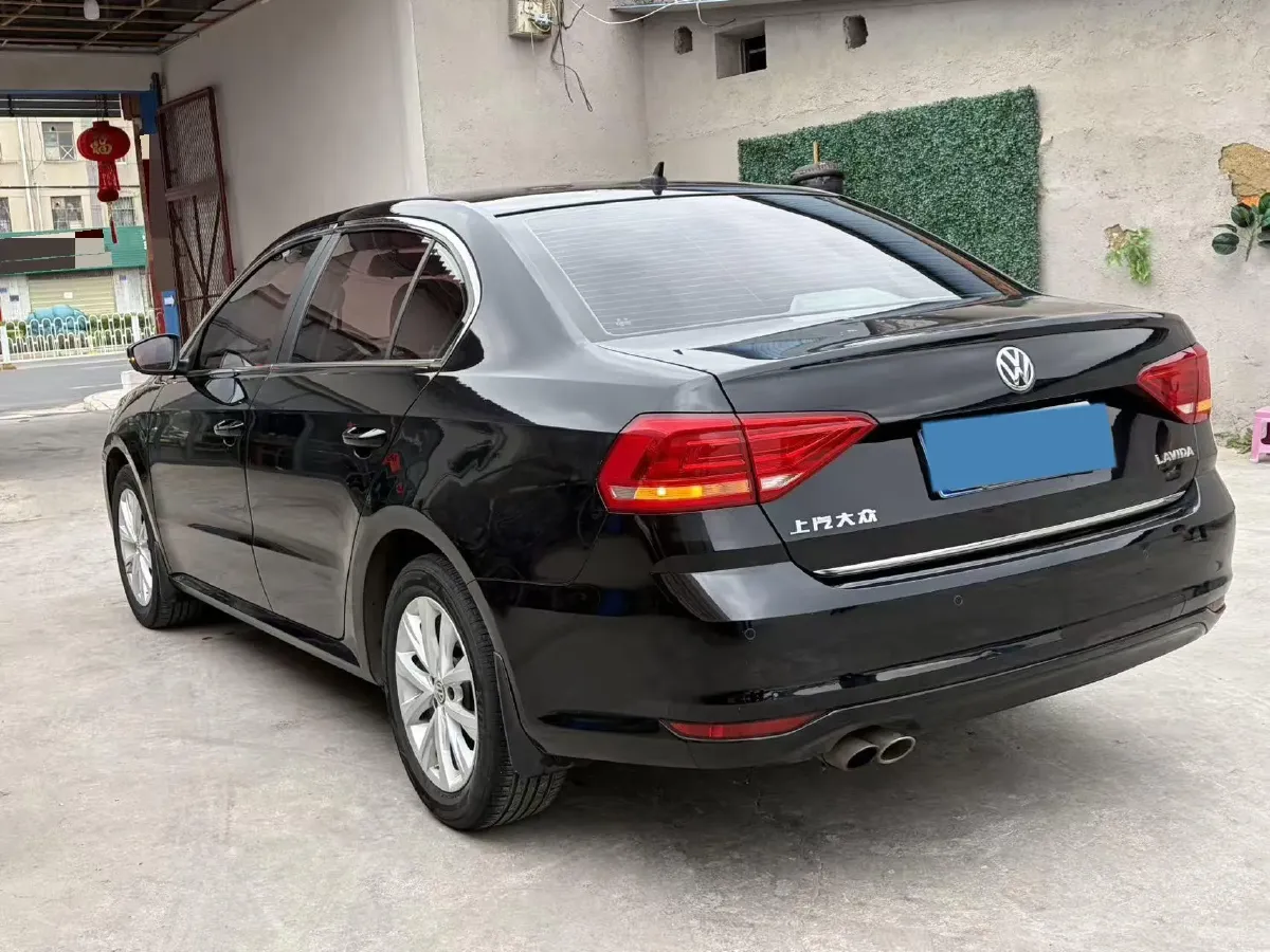 2017 Zotye Damy X7 1.8T 177HP L4 5MT,autocango,china used car exporter,china ev exporter,chinese used car exporter,chinese used ev exporter