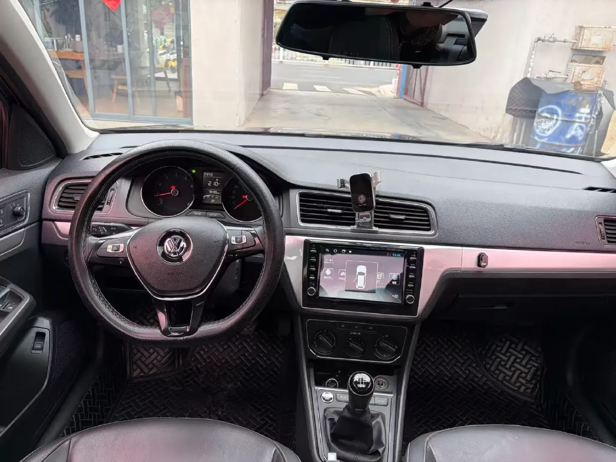 2017 Zotye Damy X7 1.8T 177HP L4 5MT,autocango,china used car exporter,china ev exporter,chinese used car exporter,chinese used ev exporter