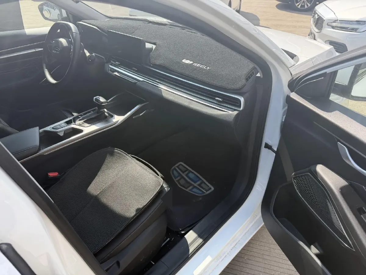 2022 Geely Emgrand 1.5L 114HP L4 CVT,autocango,china used car exporter,china ev exporter,chinese used car exporter,chinese used ev exporter