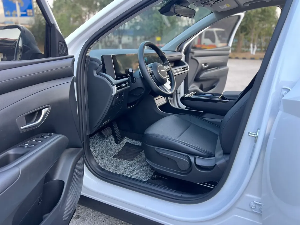 2025 Hyundai Tucson 1.5T 200HP L4 8AT,autocango,china used car exporter,china ev exporter,chinese used car exporter,chinese used ev exporter