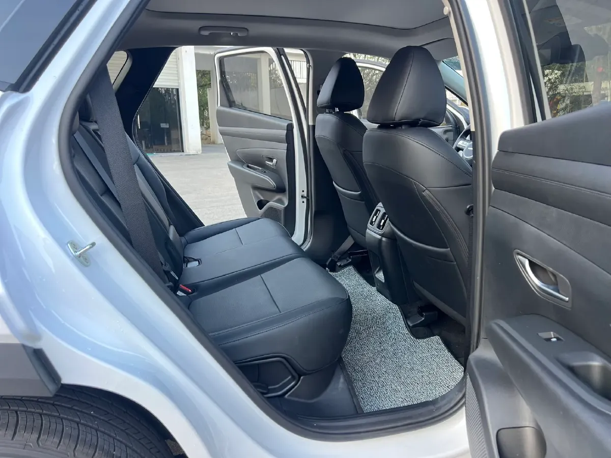 2025 Hyundai Tucson 1.5T 200HP L4 8AT,autocango,china used car exporter,china ev exporter,chinese used car exporter,chinese used ev exporter