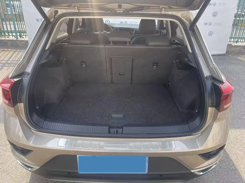 2019 Volkswagen T-Roc 1.4T 150HP L4 7DCT,autocango,china used car exporter,china ev exporter,chinese used car exporter,chinese used ev exporter