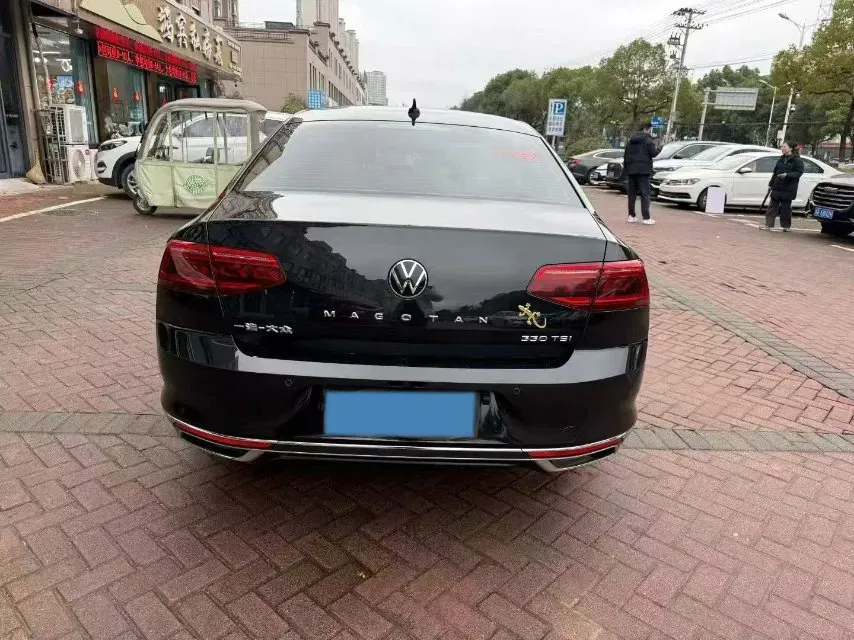 2020 Volkswagen Magotan 2.0T 186HP L4 7DCT,autocango,china used car exporter,china ev exporter,chinese used car exporter,chinese used ev exporter