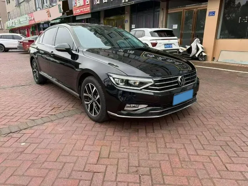 2020 Volkswagen Magotan 2.0T 186HP L4 7DCT,autocango,china used car exporter,china ev exporter,chinese used car exporter,chinese used ev exporter