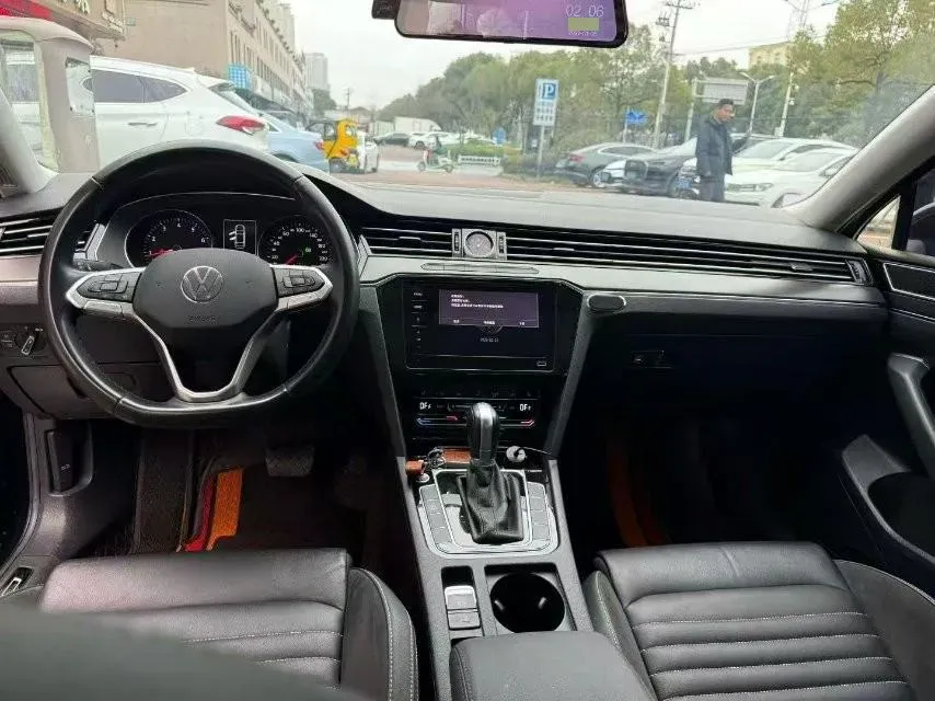 2020 Volkswagen Magotan 2.0T 186HP L4 7DCT,autocango,china used car exporter,china ev exporter,chinese used car exporter,chinese used ev exporter