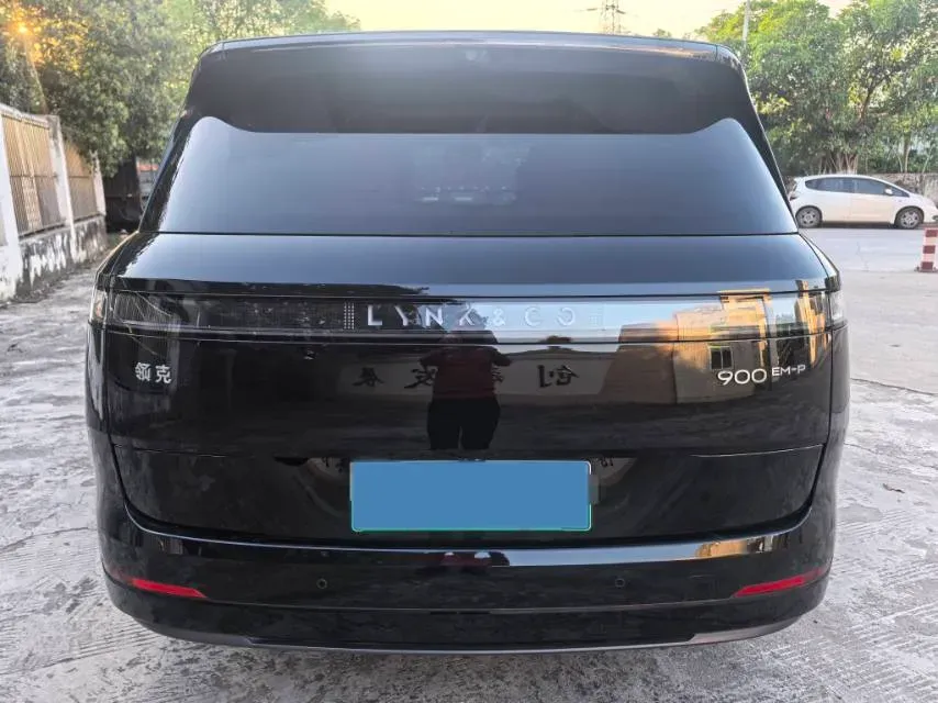 2025 LYNK&CO 900 1.5T 190HP L4 3DHT PHEV 43.3KWH,autocango,china used car exporter,china ev exporter,chinese used car exporter,chinese used ev exporter