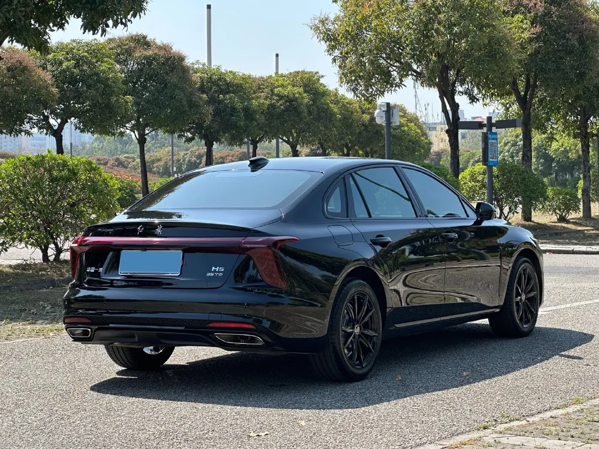 2025 HongQi H5 1.5T 169HP L4 7DCT,autocango,china used car exporter,china ev exporter,chinese used car exporter,chinese used ev exporter