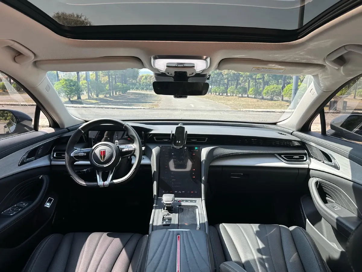 2025 HongQi H5 1.5T 169HP L4 7DCT,autocango,china used car exporter,china ev exporter,chinese used car exporter,chinese used ev exporter