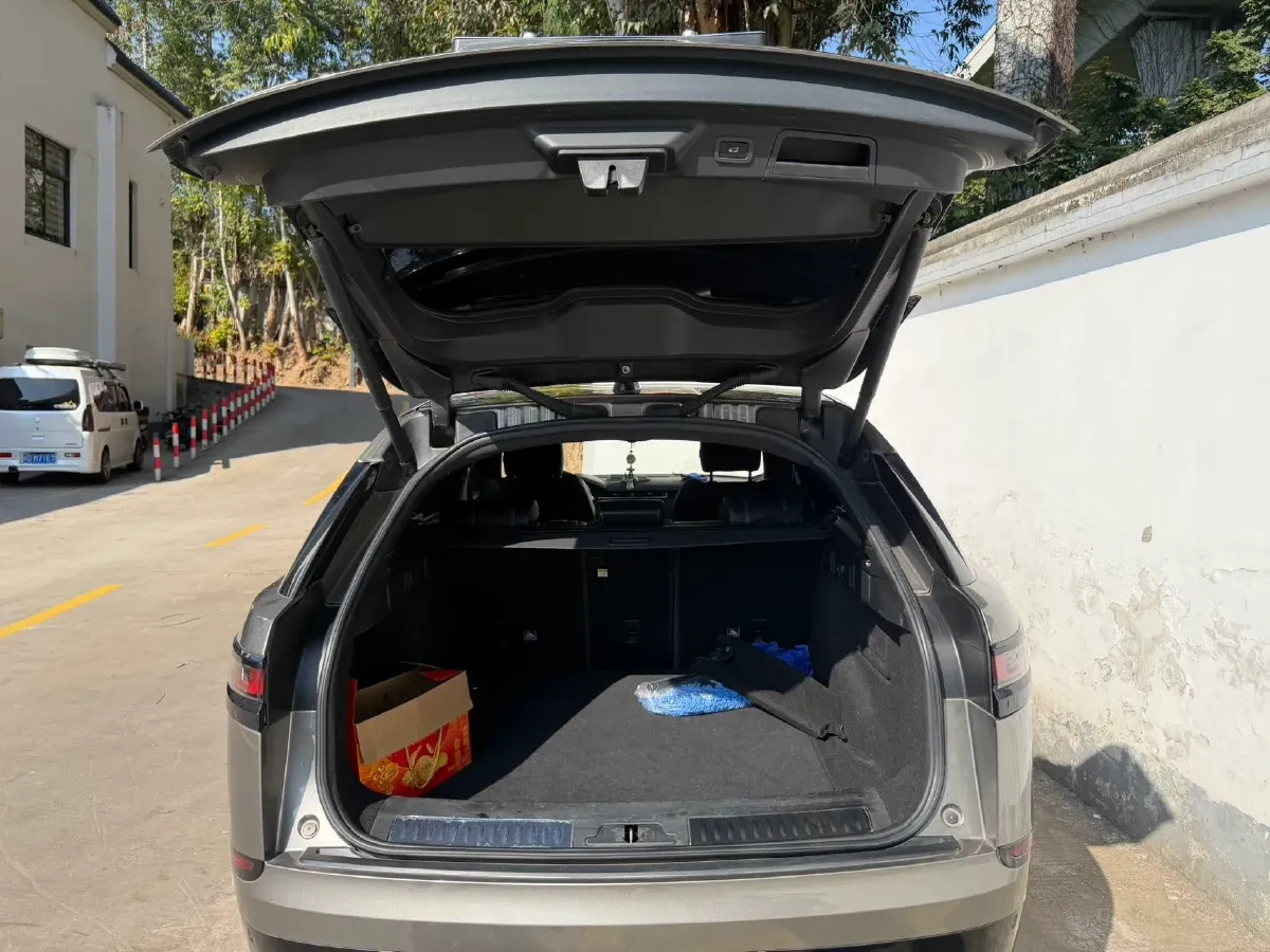 2019 Land Rover Range Rover Velar 2.0T 300HP L4 8AT,autocango,china used car exporter,china ev exporter,chinese used car exporter,chinese used ev exporter