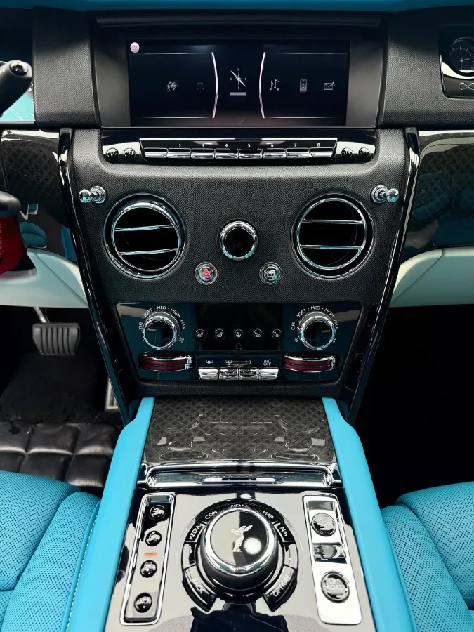 2020 Rolls-Royce Cullinan 6.7T 600HP V12 8AT,autocango,china used car exporter,china ev exporter,chinese used car exporter,chinese used ev exporter