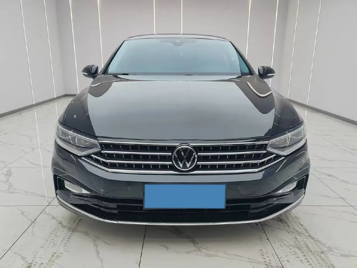 2023 Volkswagen Magotan 2.0T 186HP L4 7DCT,autocango,china used car exporter,china ev exporter,chinese used car exporter,chinese used ev exporter