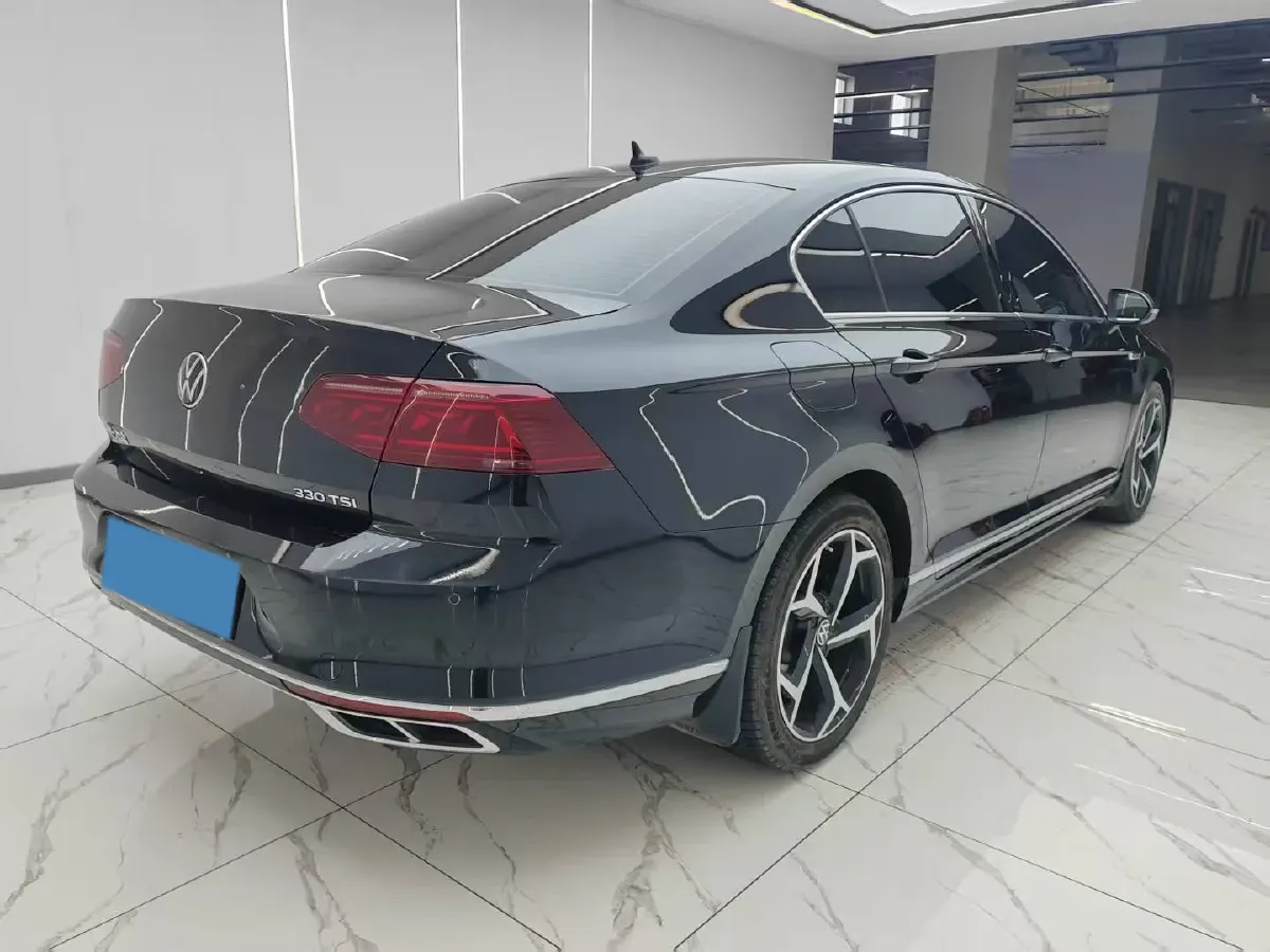 2023 Volkswagen Magotan 2.0T 186HP L4 7DCT,autocango,china used car exporter,china ev exporter,chinese used car exporter,chinese used ev exporter