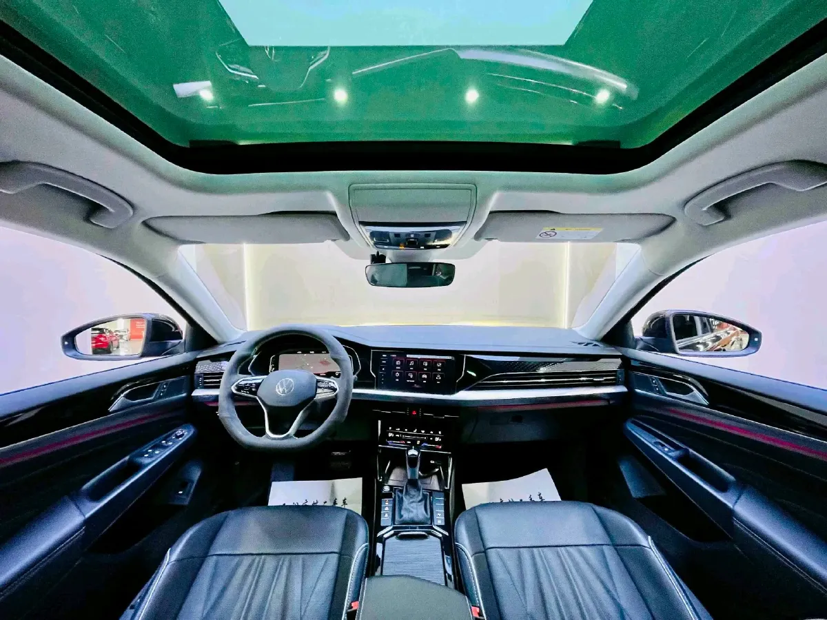 2023 Volkswagen Passat 2.0T 186HP L4 7DCT,autocango,china used car exporter,china ev exporter,chinese used car exporter,chinese used ev exporter