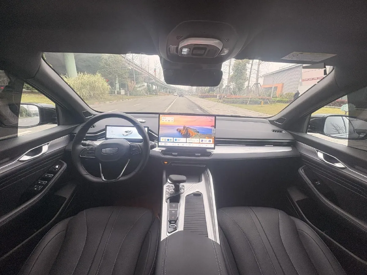 2025 Geely Preface 1.5T 181HP L4 7DCT,autocango,china used car exporter,china ev exporter,chinese used car exporter,chinese used ev exporter