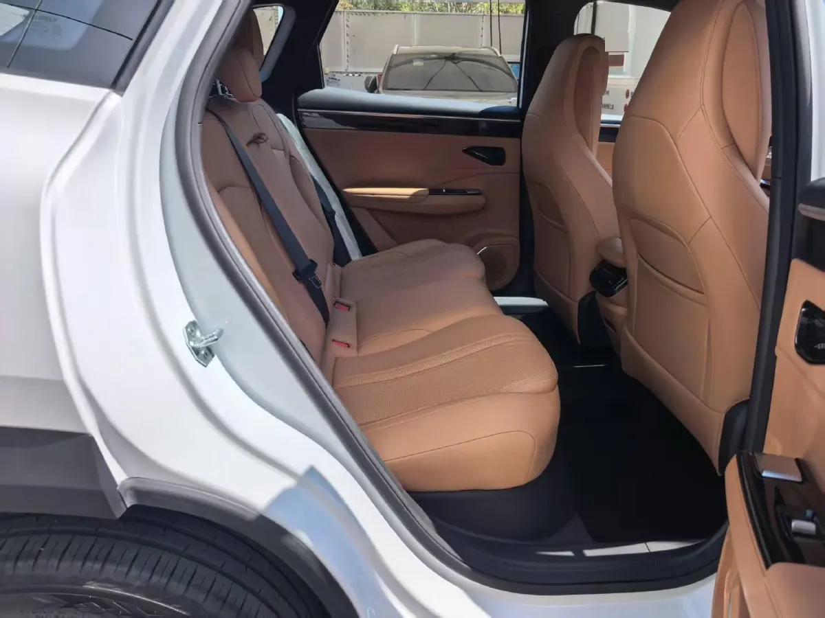 2025 Geely Galaxy L7 1.5L 112HP L4 1DHT PHEV 18.4KWH,autocango,china used car exporter,china ev exporter,chinese used car exporter,chinese used ev exporter