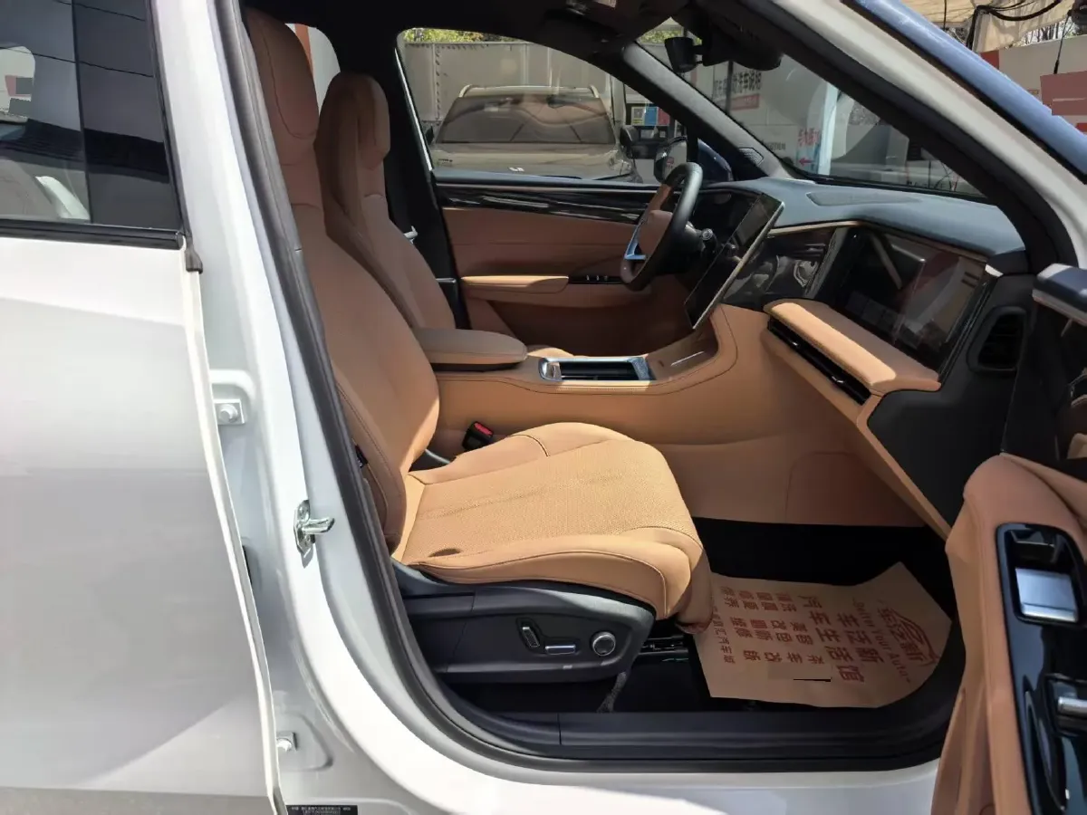 2025 Geely Galaxy L7 1.5L 112HP L4 1DHT PHEV 18.4KWH,autocango,china used car exporter,china ev exporter,chinese used car exporter,chinese used ev exporter