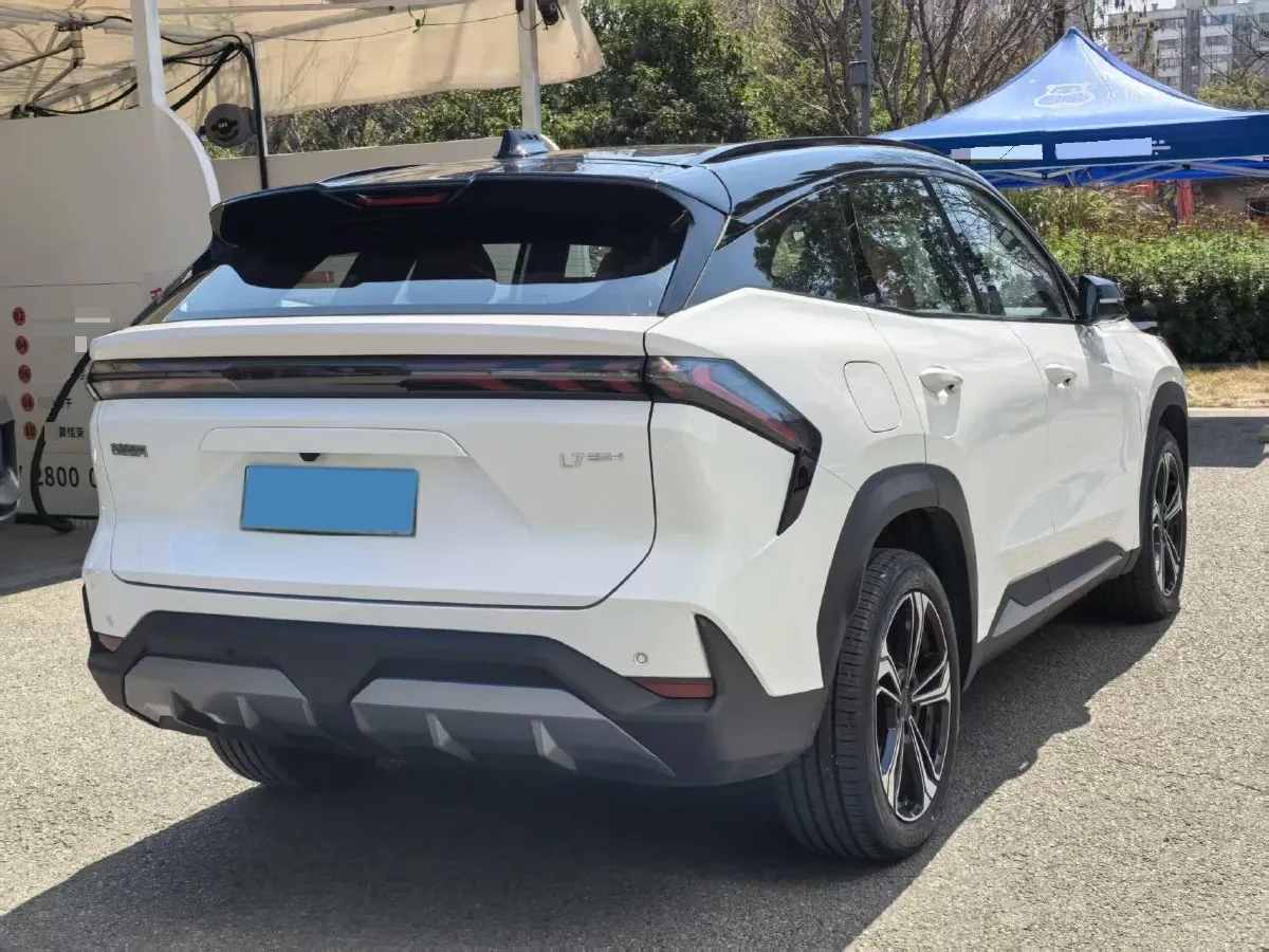 2025 Geely Galaxy L7 1.5L 112HP L4 1DHT PHEV 18.4KWH,autocango,china used car exporter,china ev exporter,chinese used car exporter,chinese used ev exporter