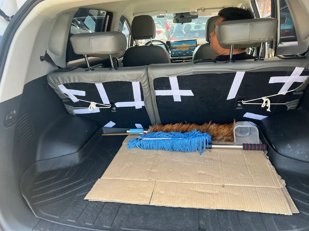 2024 Leapmotor C11 1.5L 95HP L4 REEV 43.74KWH,autocango,china used car exporter,china ev exporter,chinese used car exporter,chinese used ev exporter