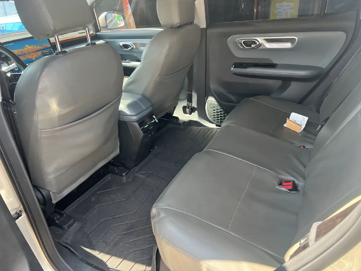 2024 Leapmotor C11 1.5L 95HP L4 REEV 43.74KWH,autocango,china used car exporter,china ev exporter,chinese used car exporter,chinese used ev exporter