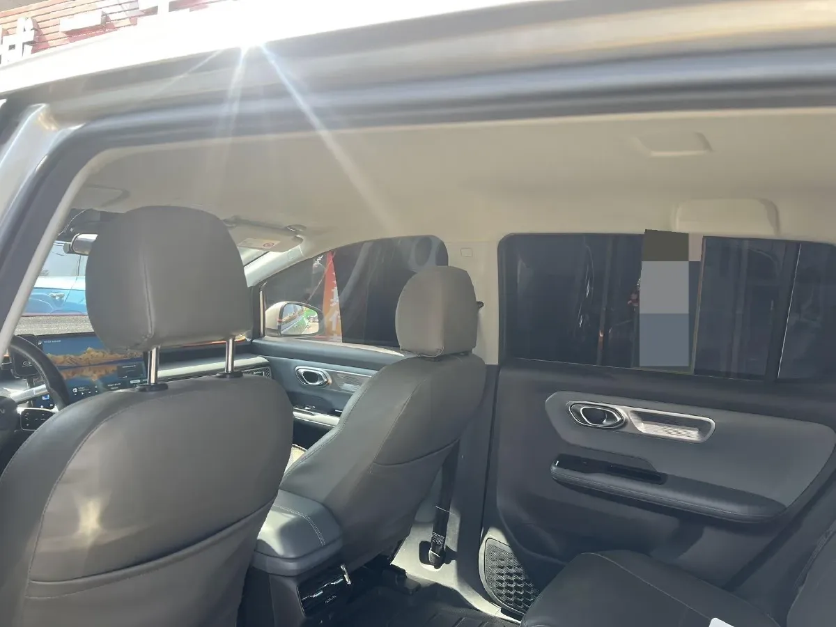 2024 Leapmotor C11 1.5L 95HP L4 REEV 43.74KWH,autocango,china used car exporter,china ev exporter,chinese used car exporter,chinese used ev exporter