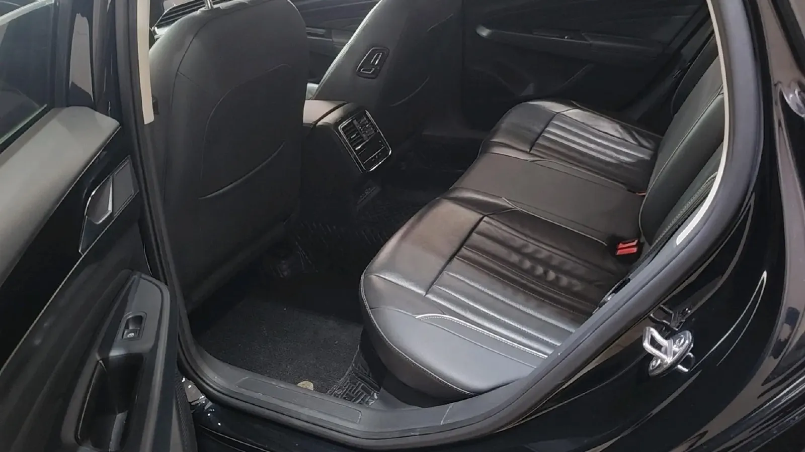 2022 Tesla Model 3 BEV 60KWH,autocango,china used car exporter,china ev exporter,chinese used car exporter,chinese used ev exporter