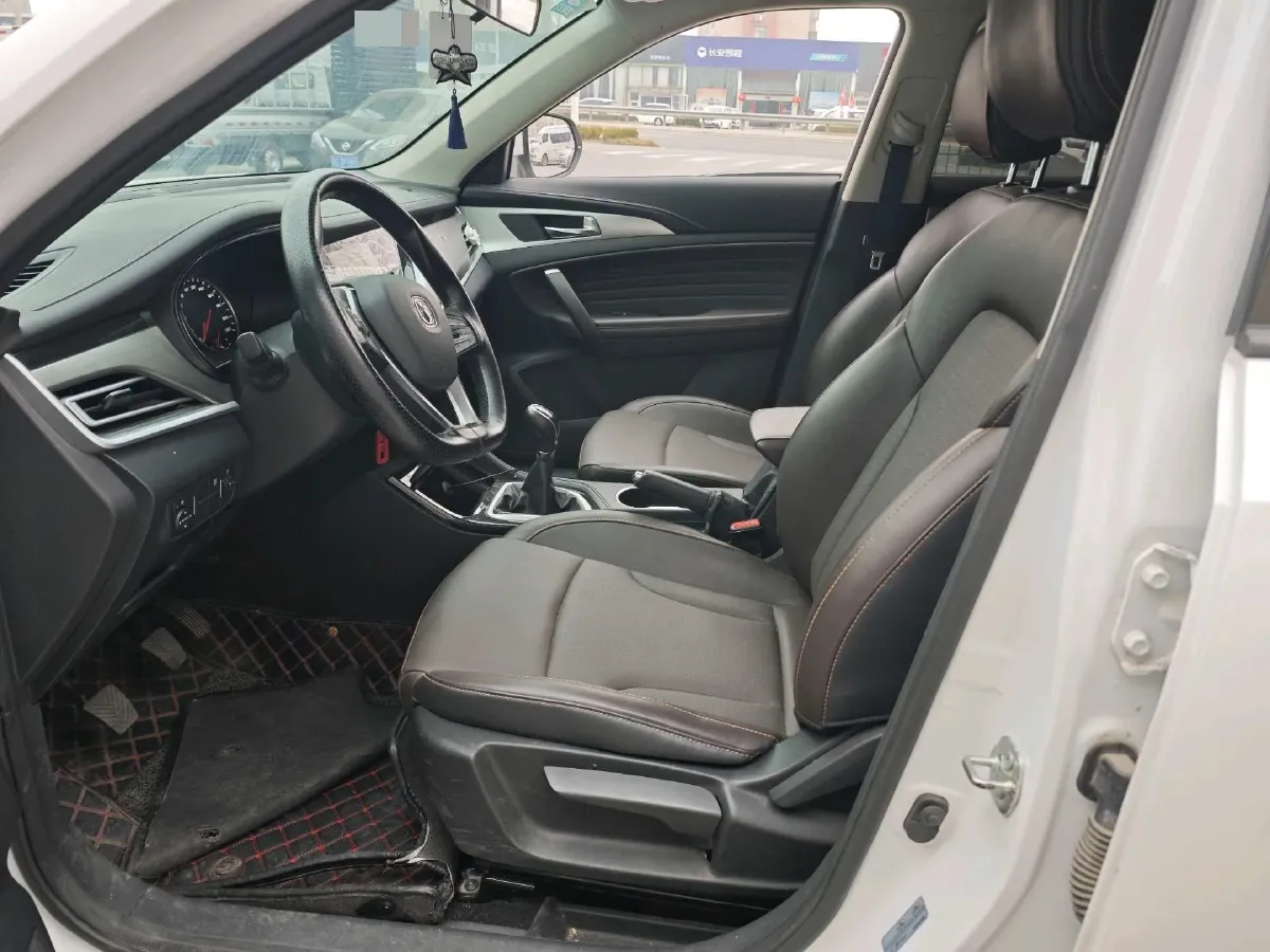 2019 ChangAn CS35 Plus 1.6L 128HP L4 5MT,autocango,china used car exporter,china ev exporter,chinese used car exporter,chinese used ev exporter