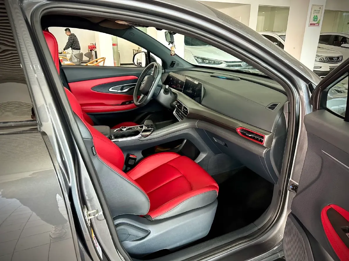 2021 ChangAn UNI-T 1.5T 180HP L4 7DCT,autocango,china used car exporter,china ev exporter,chinese used car exporter,chinese used ev exporter