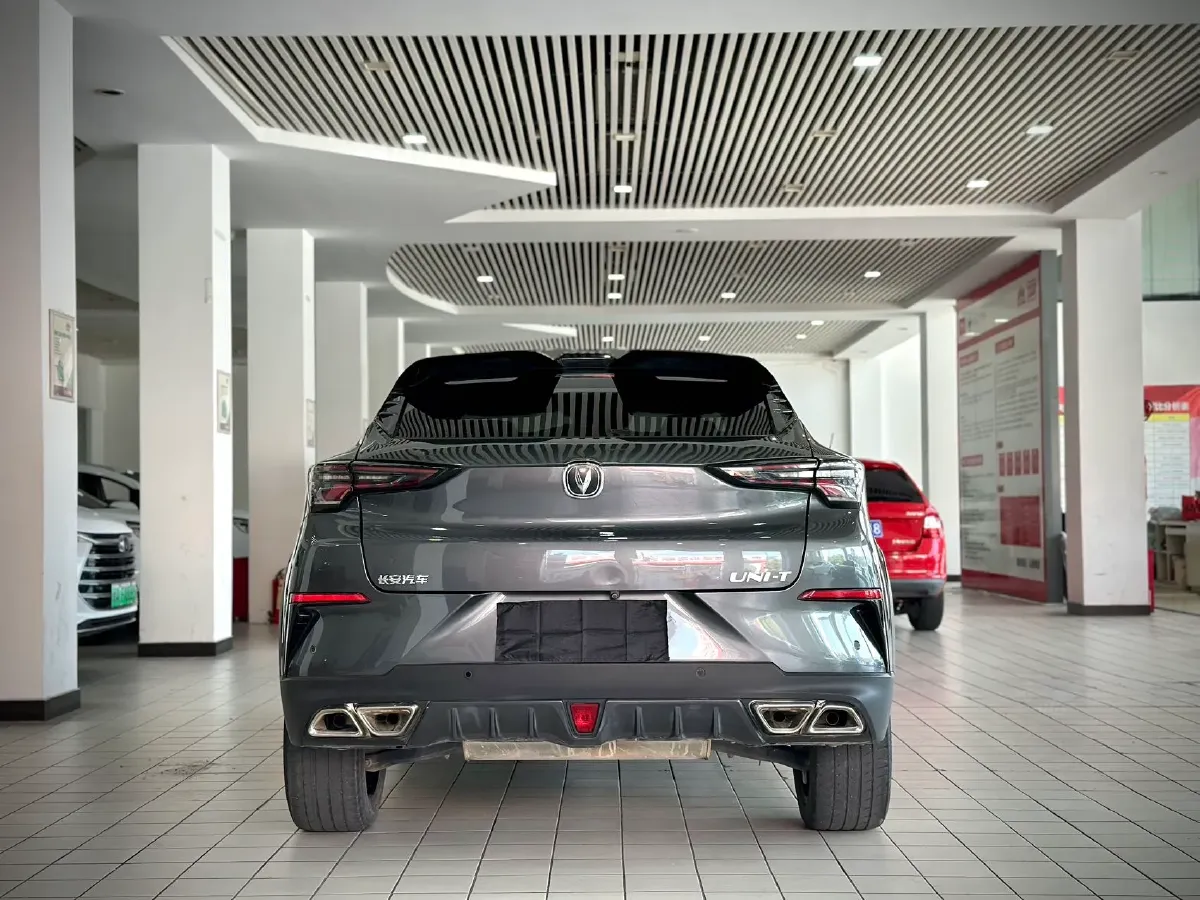 2021 ChangAn UNI-T 1.5T 180HP L4 7DCT,autocango,china used car exporter,china ev exporter,chinese used car exporter,chinese used ev exporter