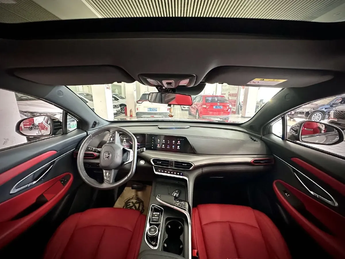 2021 ChangAn UNI-T 1.5T 180HP L4 7DCT,autocango,china used car exporter,china ev exporter,chinese used car exporter,chinese used ev exporter