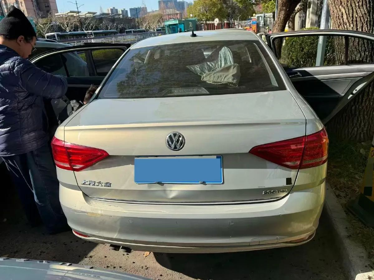 2017 Volkswagen Lavida 1.4T 131HP L4 7DCT,autocango,china used car exporter,china ev exporter,chinese used car exporter,chinese used ev exporter