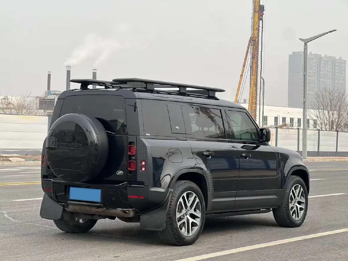 2022 Land Rover Defender 3.0T 400HP L6 8AT,autocango,china used car exporter,china ev exporter,chinese used car exporter,chinese used ev exporter