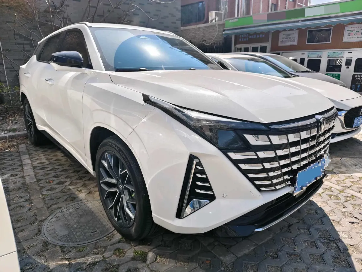 2025 ChangAn UNI-Z 1.5T 192HP L4 7DCT,autocango,china used car exporter,china ev exporter,chinese used car exporter,chinese used ev exporter