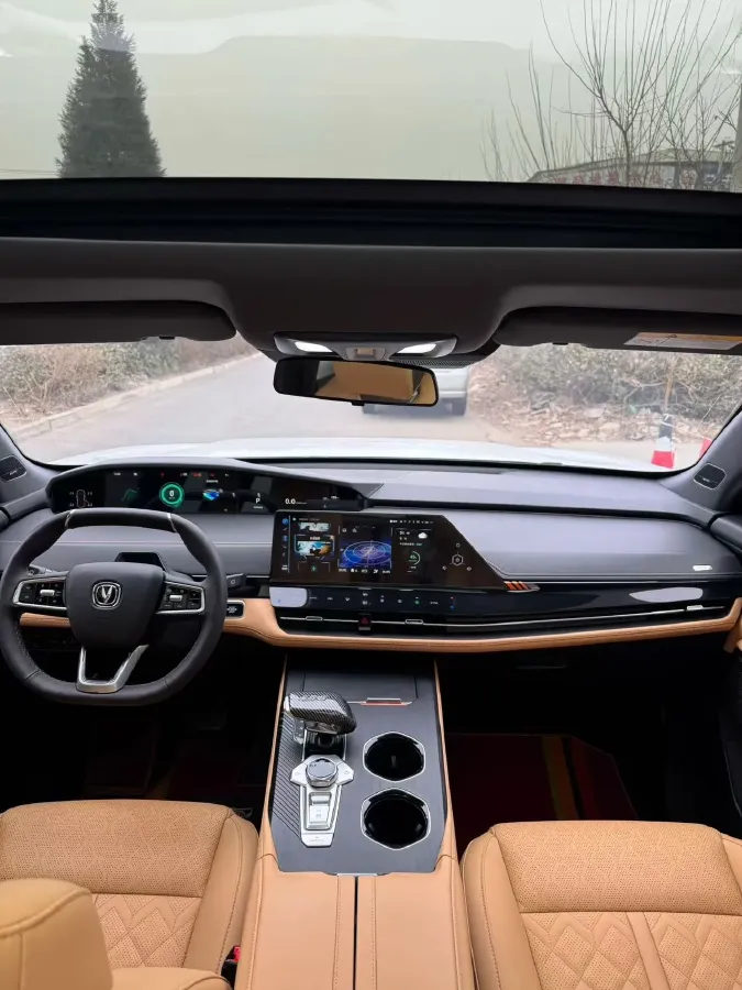 2021 ChangAn UNI-K 2.0T 233HP L4 8AT,autocango,china used car exporter,china ev exporter,chinese used car exporter,chinese used ev exporter