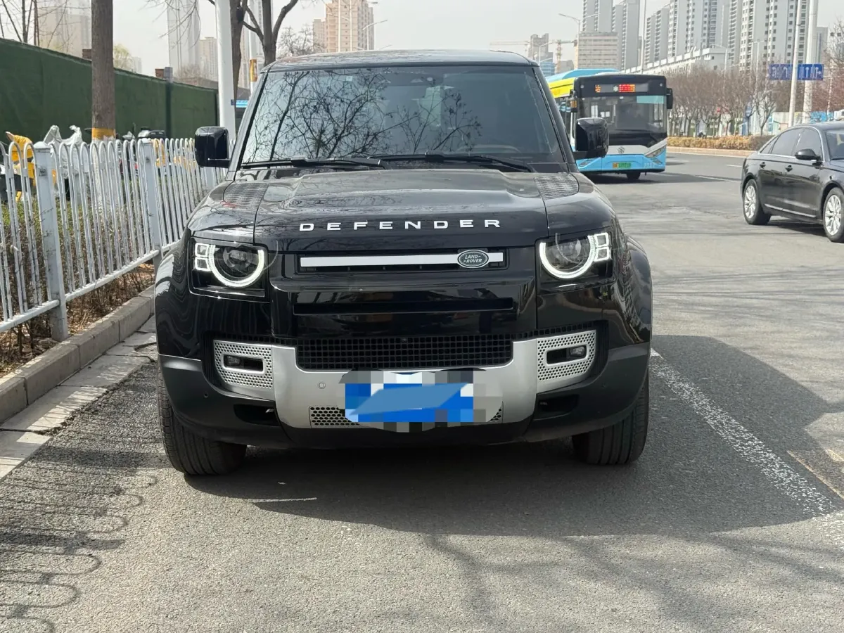 2024 Land Rover Defender 3.0T 400HP L6 8AT,autocango,china used car exporter,china ev exporter,chinese used car exporter,chinese used ev exporter