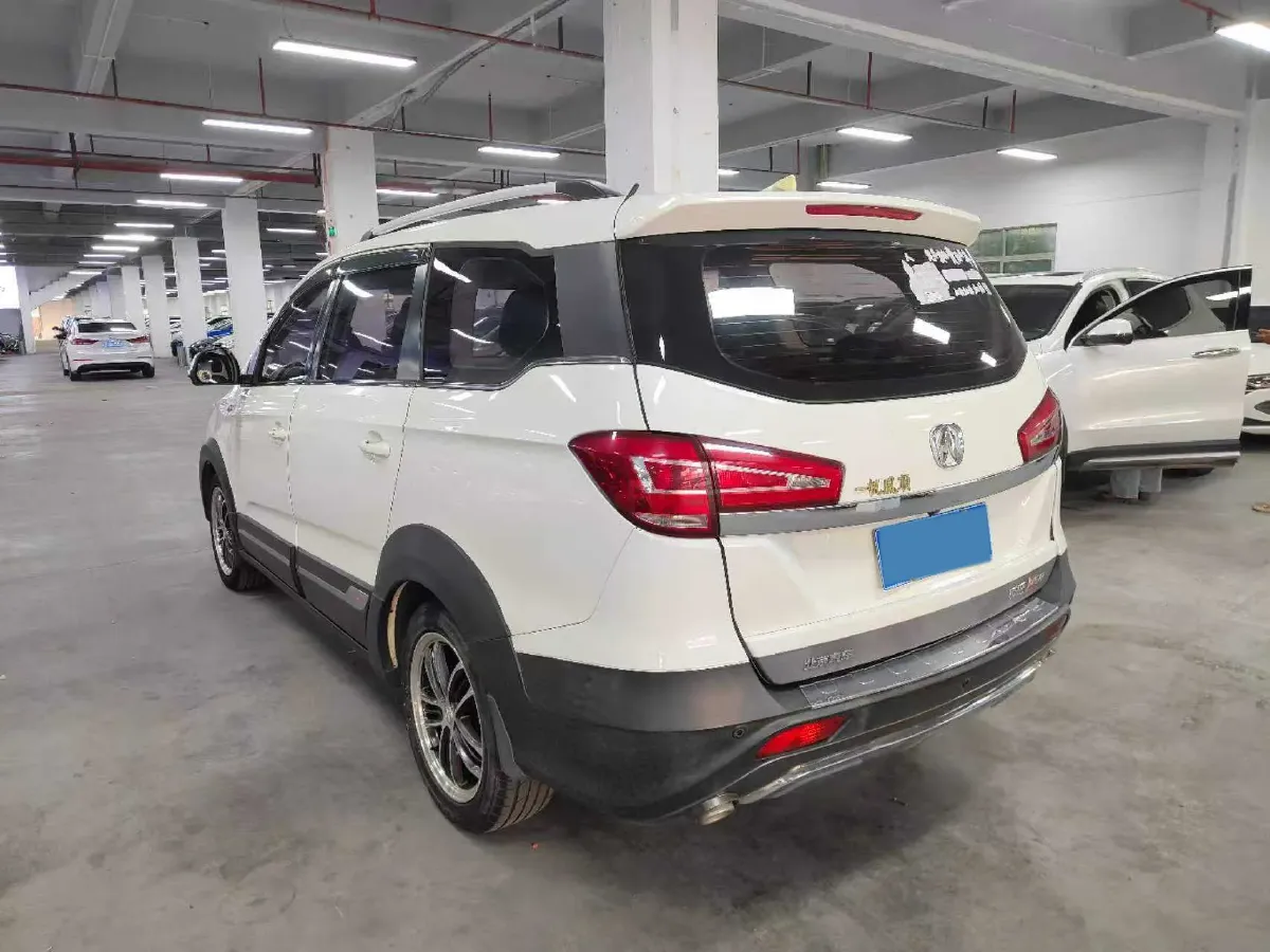 2017 BAIC WeiWang M60 1.5T 150HP L4 CVT,autocango,china used car exporter,china ev exporter,chinese used car exporter,chinese used ev exporter