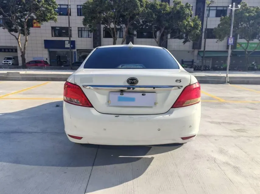 2018 BYD e5 BEV 60.48KWH,autocango,china used car exporter,china ev exporter,chinese used car exporter,chinese used ev exporter