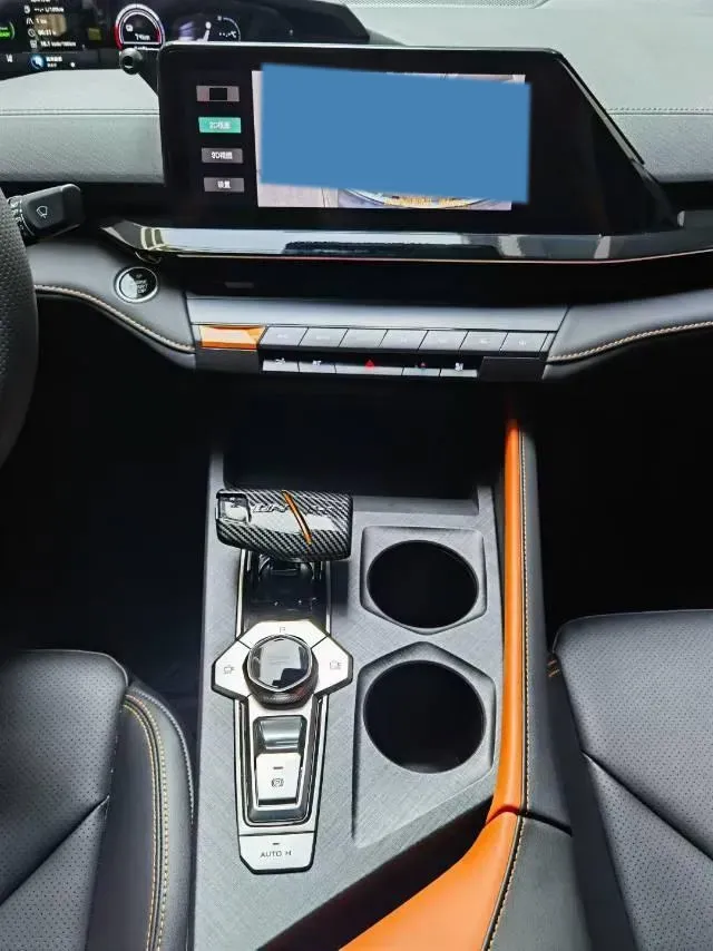 2023 ChangAn UNI-V iDD 1.5T 170HP L4 6TCT PHEV 18.4KWH,autocango,china used car exporter,china ev exporter,chinese used car exporter,chinese used ev exporter