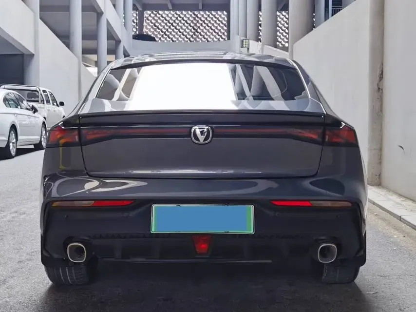 2023 ChangAn UNI-V iDD 1.5T 170HP L4 6TCT PHEV 18.4KWH,autocango,china used car exporter,china ev exporter,chinese used car exporter,chinese used ev exporter