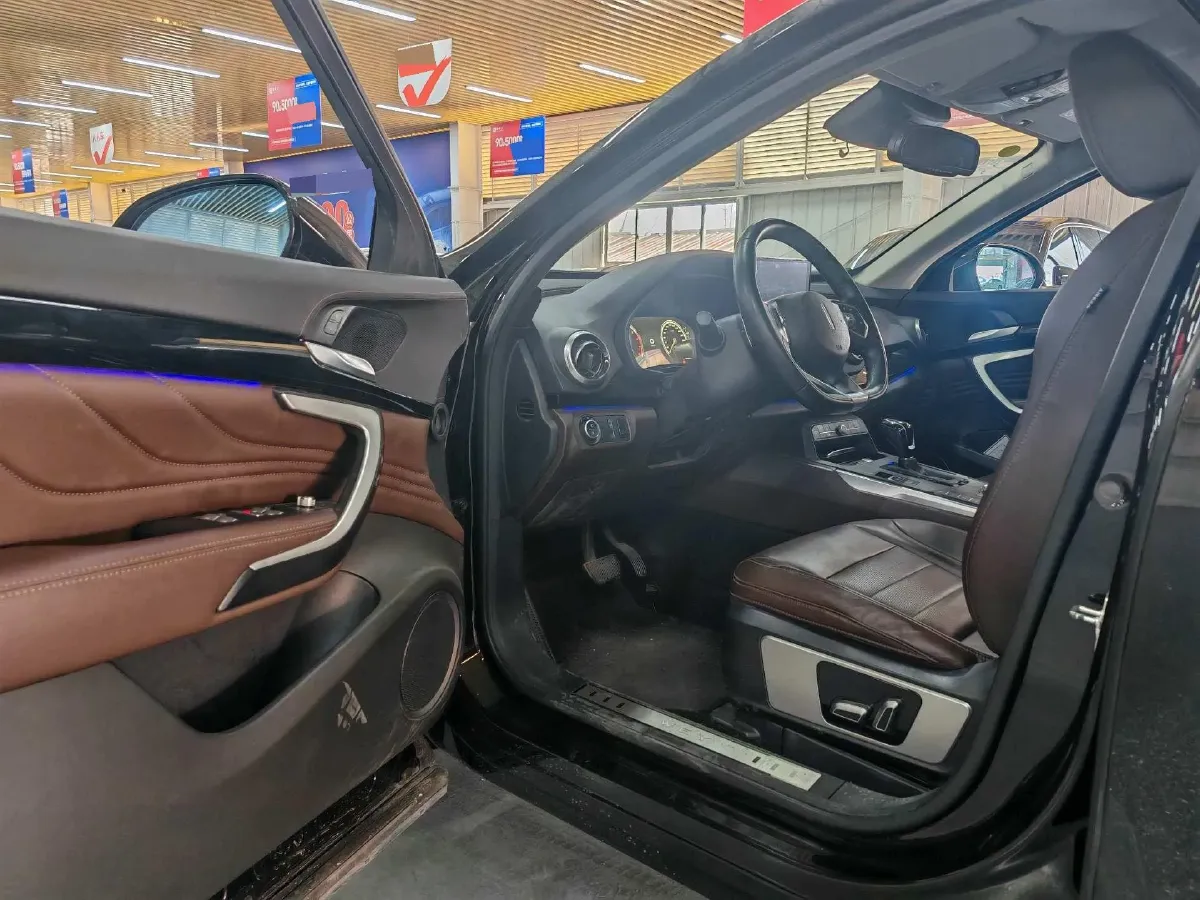 2017 WEY VV7 2.0T 234HP L4 7DCT,autocango,china used car exporter,china ev exporter,chinese used car exporter,chinese used ev exporter