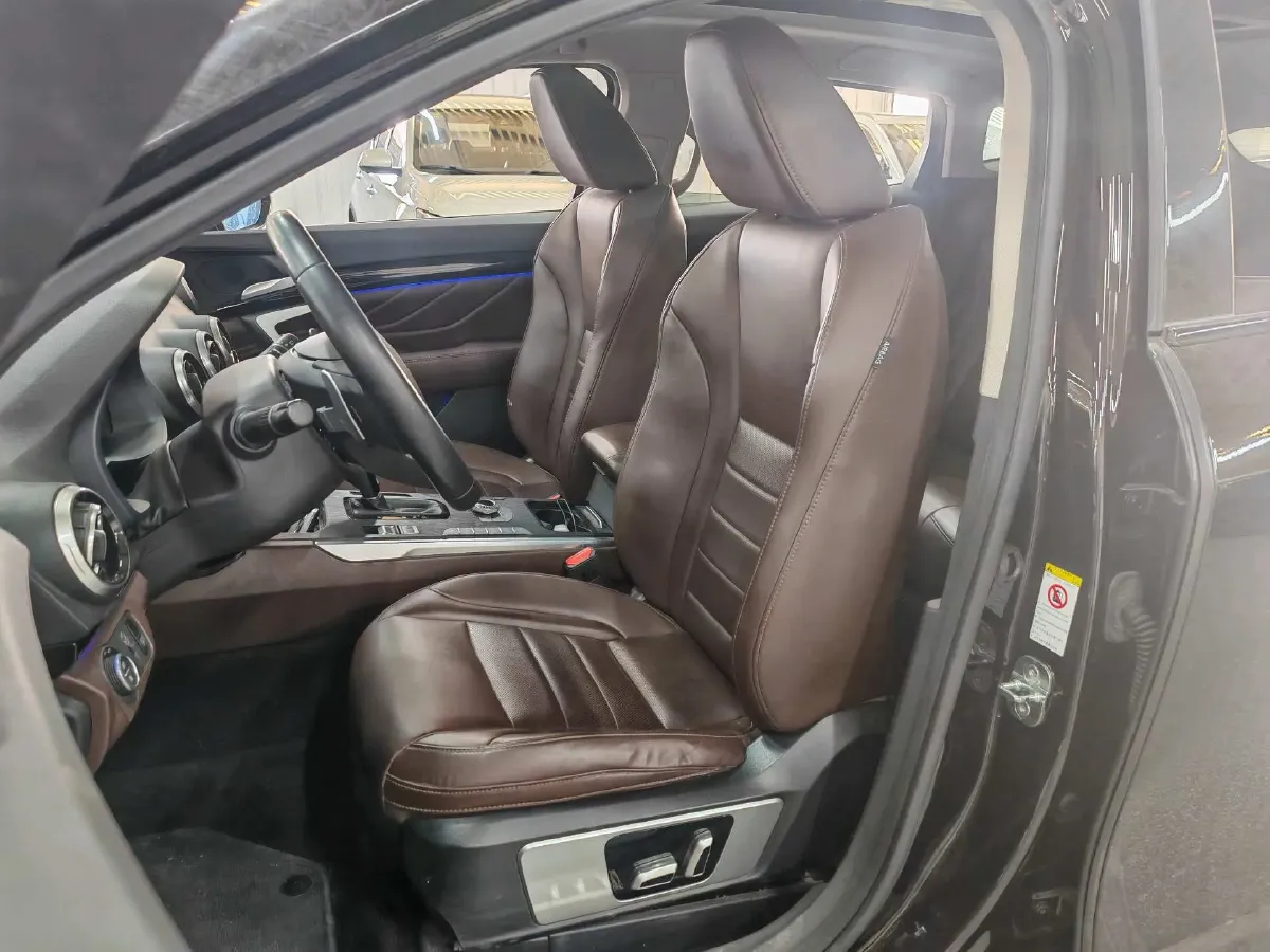 2017 WEY VV7 2.0T 234HP L4 7DCT,autocango,china used car exporter,china ev exporter,chinese used car exporter,chinese used ev exporter